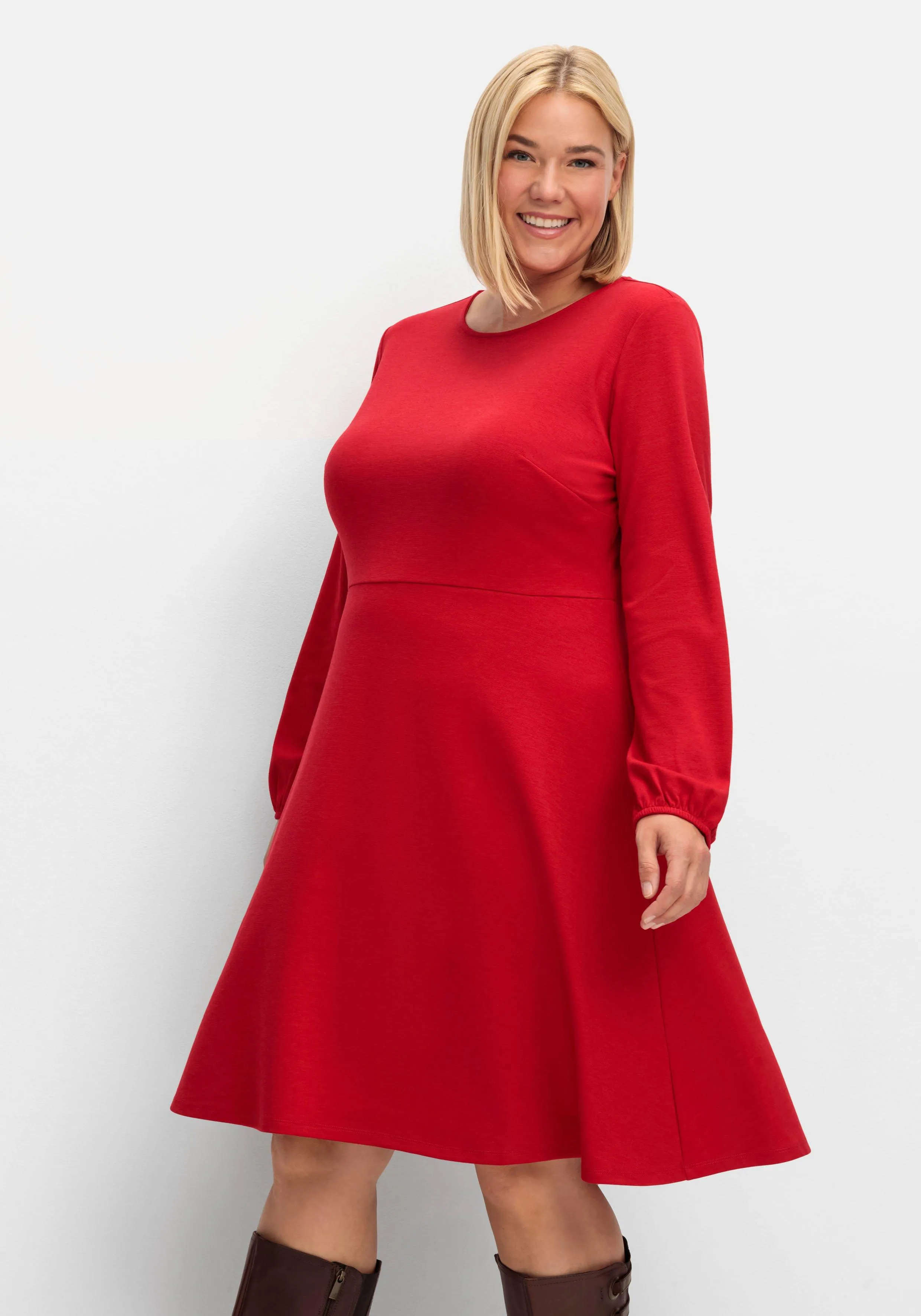 Kleid aus Interlock, mit ausgestelltem Rock